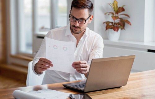 Trend Surfing: Strategi Jitu Manajemen Sosial Media Berdasarkan Tren