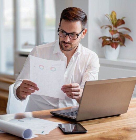 Trend Surfing: Strategi Jitu Manajemen Sosial Media Berdasarkan Tren